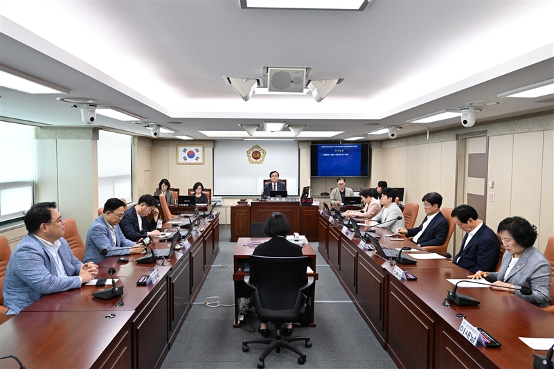 제 331회 정례회 저출생 고령사회 문제극복을 위한 특별위원회 회의 이미지